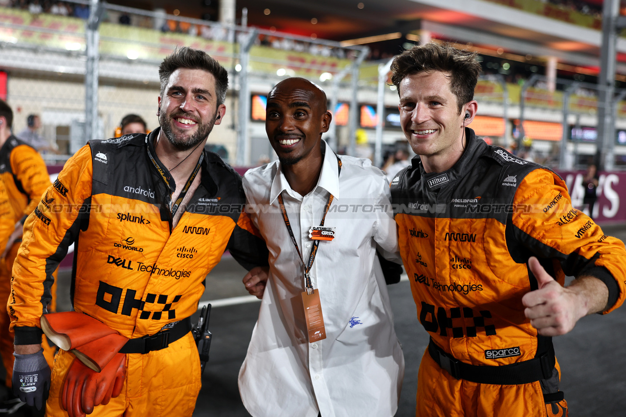 GP QATAR, Mo Farah (GBR) Retired Athlete with McLaren on the grid.

08.10.2023. Formula 1 World Championship, Rd 18, Qatar Grand Prix, Doha, Qatar, Gara Day.

- www.xpbimages.com, EMail: requests@xpbimages.com © Copyright: Moy / XPB Images