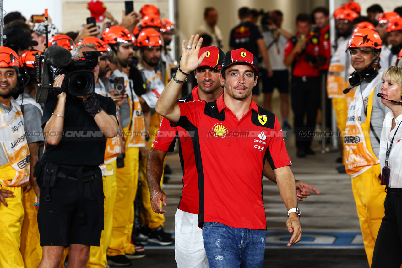 GP QATAR, Charles Leclerc (MON) Ferrari e Carlos Sainz Jr (ESP) Ferrari on the drivers' parade.

08.10.2023. Formula 1 World Championship, Rd 18, Qatar Grand Prix, Doha, Qatar, Gara Day.

 - www.xpbimages.com, EMail: requests@xpbimages.com © Copyright: Coates / XPB Images