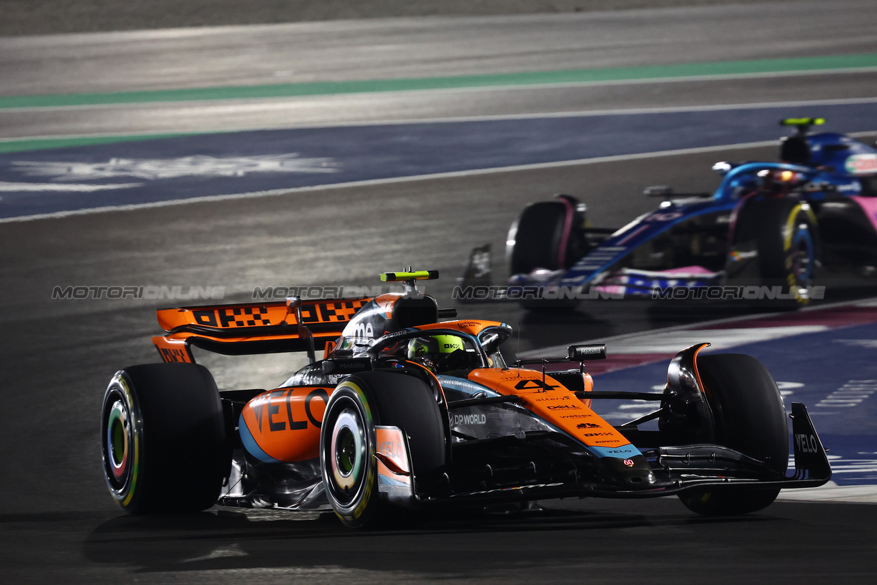 GP QATAR, Lando Norris (GBR) McLaren MCL60.

08.10.2023. Formula 1 World Championship, Rd 18, Qatar Grand Prix, Doha, Qatar, Gara Day.

- www.xpbimages.com, EMail: requests@xpbimages.com © Copyright: Batchelor / XPB Images