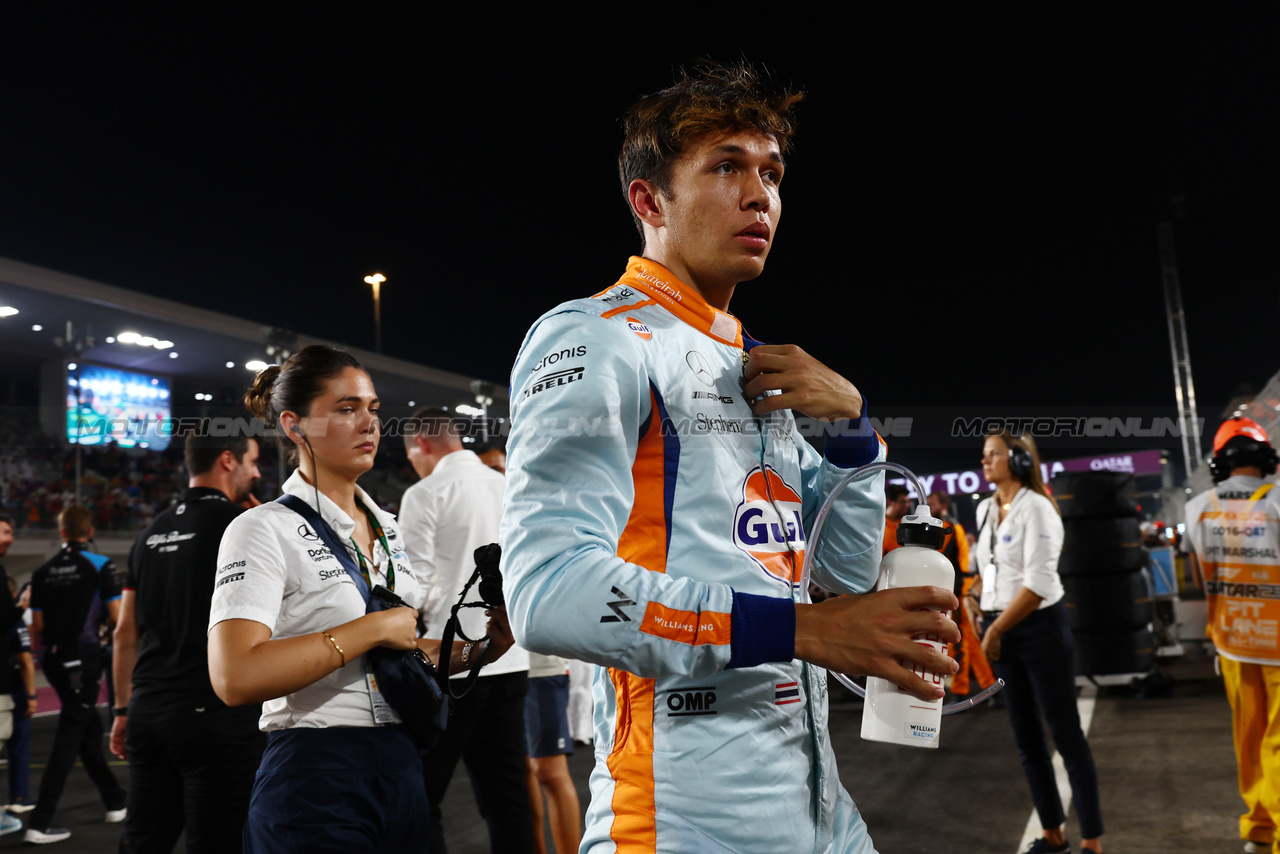 GP QATAR, Alexander Albon (THA) Williams Racing on the grid.

08.10.2023. Formula 1 World Championship, Rd 18, Qatar Grand Prix, Doha, Qatar, Gara Day.

- www.xpbimages.com, EMail: requests@xpbimages.com © Copyright: Batchelor / XPB Images