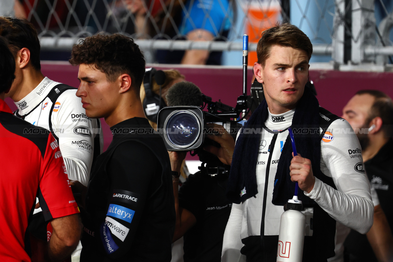 GP QATAR, Logan Sargeant (USA) Williams Racing (Right) on the grid.

08.10.2023. Formula 1 World Championship, Rd 18, Qatar Grand Prix, Doha, Qatar, Gara Day.

- www.xpbimages.com, EMail: requests@xpbimages.com © Copyright: Batchelor / XPB Images