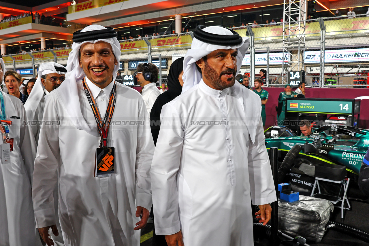 GP QATAR, Mohammed Bin Sulayem (UAE) FIA President with VIP on the grid.

08.10.2023. Formula 1 World Championship, Rd 18, Qatar Grand Prix, Doha, Qatar, Gara Day.

- www.xpbimages.com, EMail: requests@xpbimages.com © Copyright: Batchelor / XPB Images