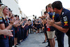 GP QATAR, Guard of honour for World Champion Max Verstappen (NLD) Red Bull Racing by the team.
08.10.2023. Formula 1 World Championship, Rd 18, Qatar Grand Prix, Doha, Qatar, Gara Day.
- www.xpbimages.com, EMail: requests@xpbimages.com © Copyright: Moy / XPB Images