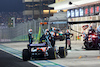 GP QATAR, Logan Sargeant (USA) Williams Racing FW45 makes a pit stop.
08.10.2023. Formula 1 World Championship, Rd 18, Qatar Grand Prix, Doha, Qatar, Gara Day.
- www.xpbimages.com, EMail: requests@xpbimages.com © Copyright: Batchelor / XPB Images