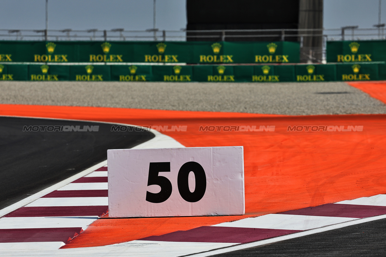 GP QATAR, Circuit Atmosfera - brake marker.

05.10.2023. Formula 1 World Championship, Rd 18, Qatar Grand Prix, Doha, Qatar, Preparation Day.

- www.xpbimages.com, EMail: requests@xpbimages.com © Copyright: Moy / XPB Images