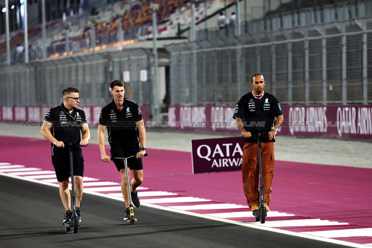 GP QATAR, Lewis Hamilton (GBR) Mercedes AMG F1 scoots the circuit.

05.10.2023. Formula 1 World Championship, Rd 18, Qatar Grand Prix, Doha, Qatar, Preparation Day.

- www.xpbimages.com, EMail: requests@xpbimages.com © Copyright: Batchelor / XPB Images