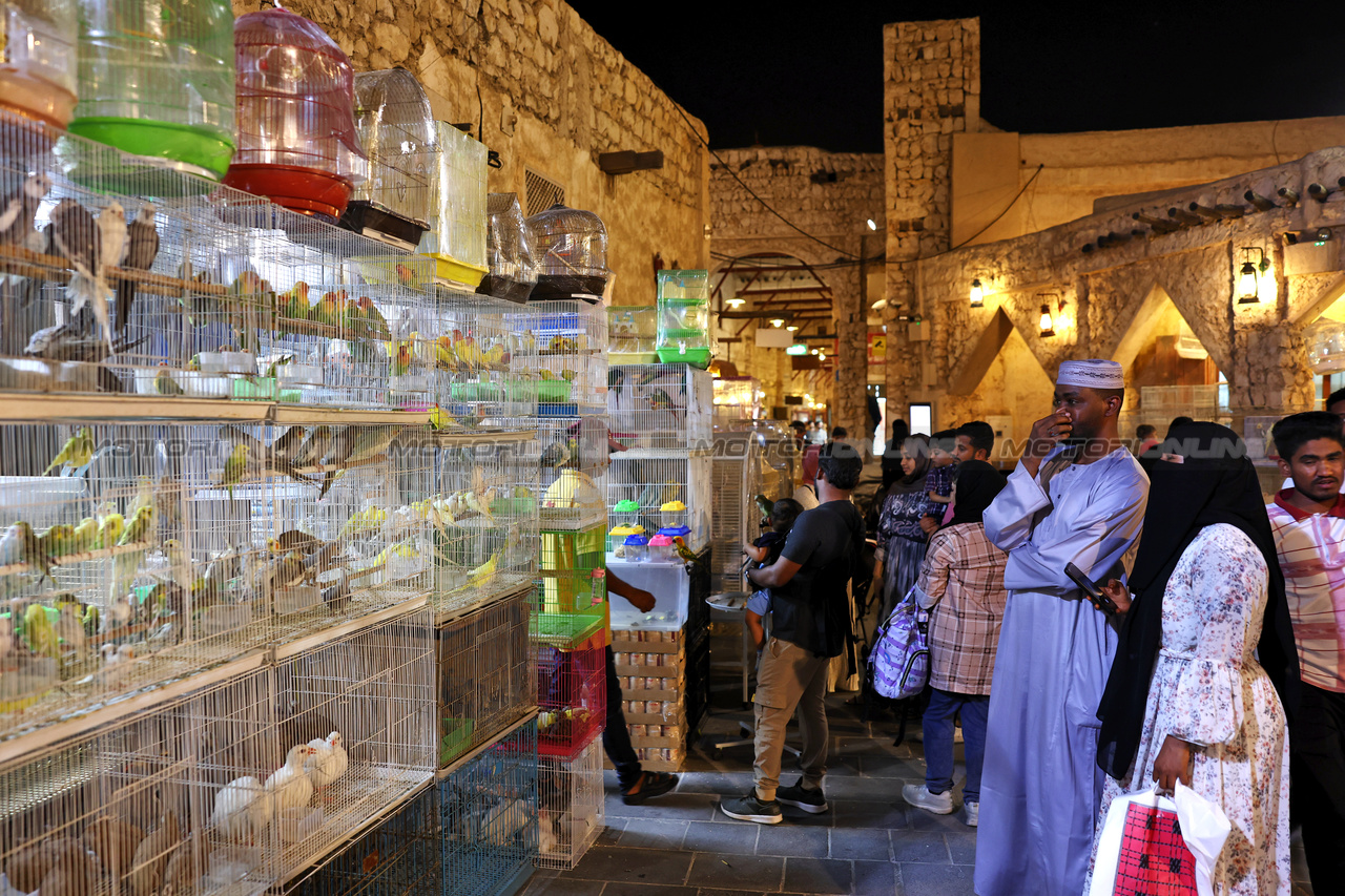 GP QATAR, Doha Atmosfera - Souq Waqif -  marketplace. 

05.10.2023. Formula 1 World Championship, Rd 18, Qatar Grand Prix, Doha, Qatar, Preparation Day.

- www.xpbimages.com, EMail: requests@xpbimages.com © Copyright: Moy / XPB Images