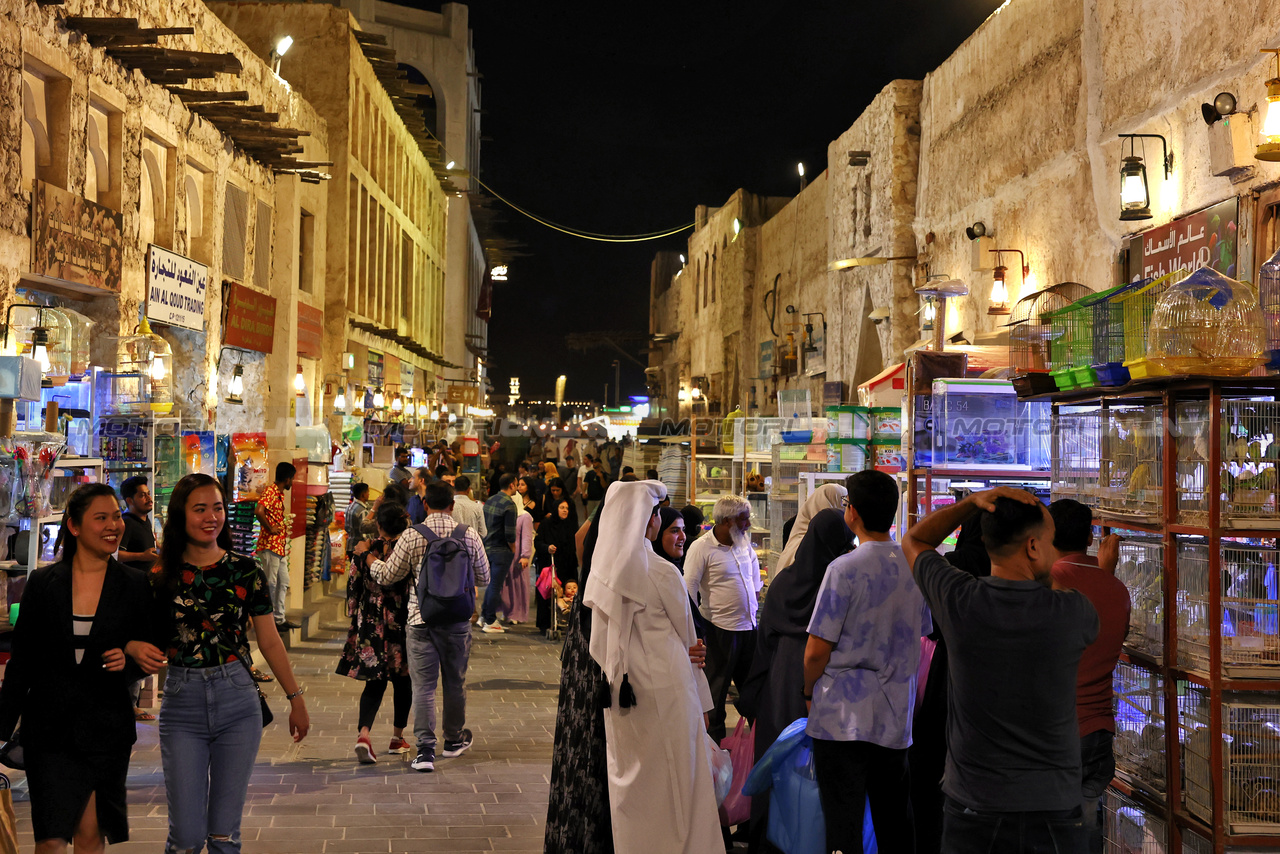 GP QATAR, Doha Atmosfera - Souq Waqif -  marketplace. 

05.10.2023. Formula 1 World Championship, Rd 18, Qatar Grand Prix, Doha, Qatar, Preparation Day.

- www.xpbimages.com, EMail: requests@xpbimages.com © Copyright: Moy / XPB Images