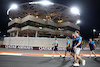 GP QATAR, Logan Sargeant (USA) Williams Racing walks the circuit with the team.
05.10.2023. Formula 1 World Championship, Rd 18, Qatar Grand Prix, Doha, Qatar, Preparation Day.
- www.xpbimages.com, EMail: requests@xpbimages.com © Copyright: Batchelor / XPB Images