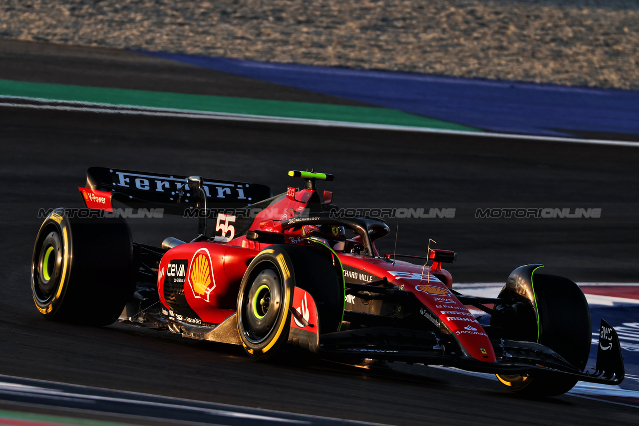 GP QATAR, Carlos Sainz Jr (ESP) Ferrari SF-23.

07.10.2023. Formula 1 World Championship, Rd 18, Qatar Grand Prix, Doha, Qatar, Sprint Day.

 - www.xpbimages.com, EMail: requests@xpbimages.com © Copyright: Coates / XPB Images