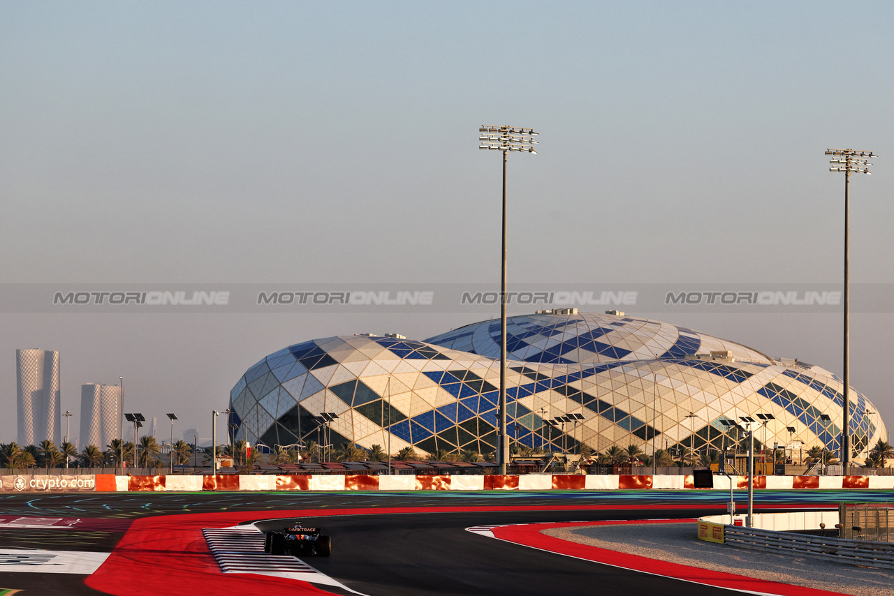 GP QATAR, Lando Norris (GBR) McLaren MCL60.

07.10.2023. Formula 1 World Championship, Rd 18, Qatar Grand Prix, Doha, Qatar, Sprint Day.

- www.xpbimages.com, EMail: requests@xpbimages.com © Copyright: Charniaux / XPB Images