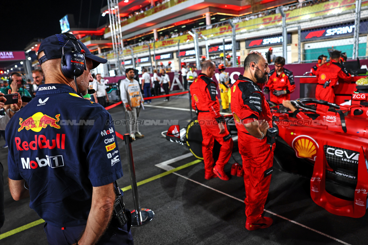 GP QATAR, Adrian Newey (GBR) Red Bull Racing Chief Technical Officer on the grid.

07.10.2023. Formula 1 World Championship, Rd 18, Qatar Grand Prix, Doha, Qatar, Sprint Day.

- www.xpbimages.com, EMail: requests@xpbimages.com © Copyright: Batchelor / XPB Images
