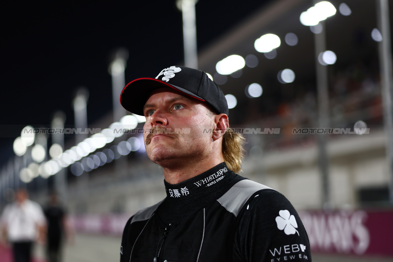 GP QATAR, Valtteri Bottas (FIN) Alfa Romeo F1 Team on the grid.

07.10.2023. Formula 1 World Championship, Rd 18, Qatar Grand Prix, Doha, Qatar, Sprint Day.

- www.xpbimages.com, EMail: requests@xpbimages.com © Copyright: Charniaux / XPB Images