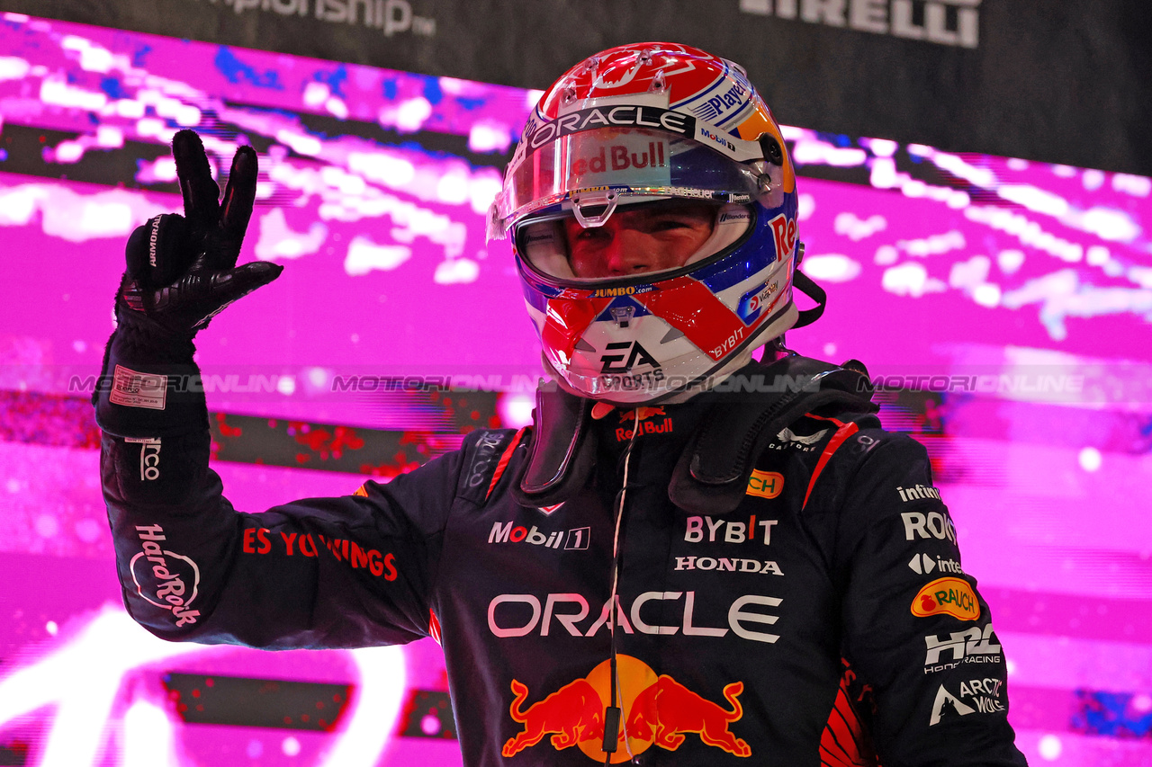 GP QATAR, Max Verstappen (NLD) Red Bull Racing celebrates winning his third World Championship in Sprint parc ferme.

07.10.2023. Formula 1 World Championship, Rd 18, Qatar Grand Prix, Doha, Qatar, Sprint Day.

 - www.xpbimages.com, EMail: requests@xpbimages.com © Copyright: Coates / XPB Images