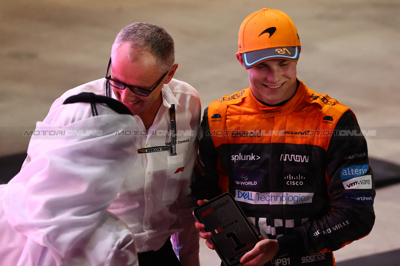 GP QATAR, Sprint vincitore Oscar Piastri (AUS) McLaren.
07.10.2023. Formula 1 World Championship, Rd 18, Qatar Grand Prix, Doha, Qatar, Sprint Day.
- www.xpbimages.com, EMail: requests@xpbimages.com © Copyright: Batchelor / XPB Images