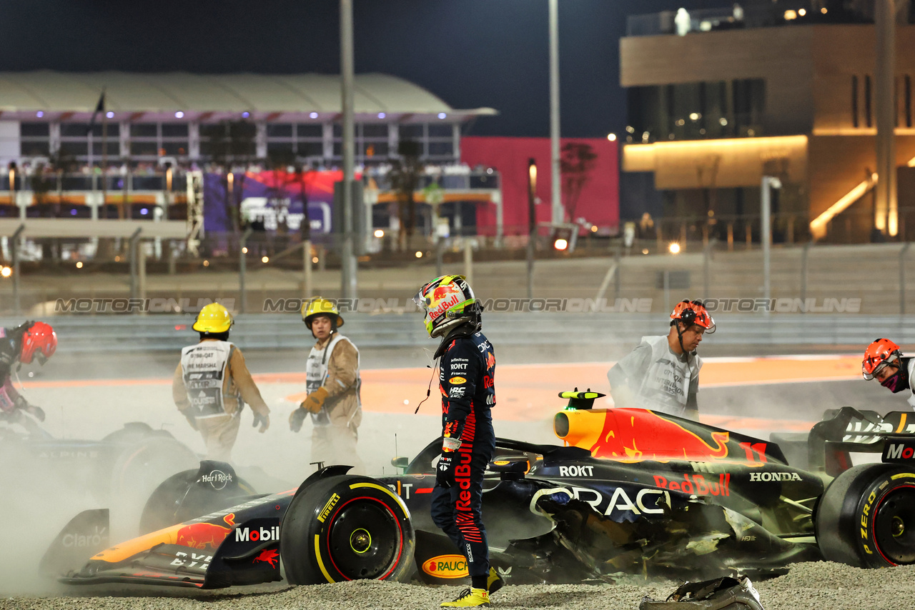 GP QATAR, Sergio Perez (MEX) Red Bull Racing RB19 crashed out of the race.

07.10.2023. Formula 1 World Championship, Rd 18, Qatar Grand Prix, Doha, Qatar, Sprint Day.

- www.xpbimages.com, EMail: requests@xpbimages.com © Copyright: Batchelor / XPB Images