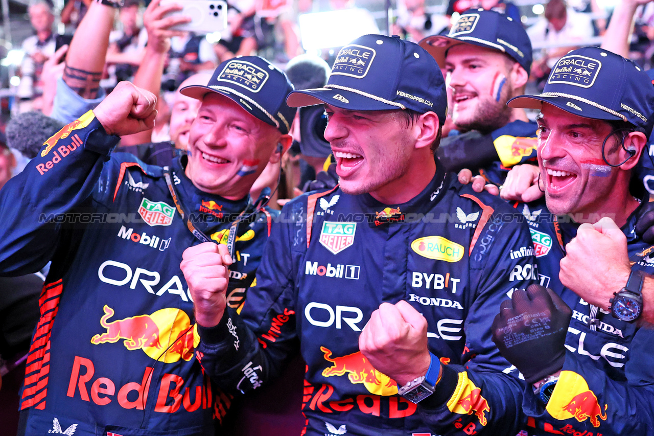 GP QATAR, Max Verstappen (NLD) Red Bull Racing celebrates winning his third World Championship in Sprint parc ferme.

07.10.2023. Formula 1 World Championship, Rd 18, Qatar Grand Prix, Doha, Qatar, Sprint Day.

- www.xpbimages.com, EMail: requests@xpbimages.com © Copyright: Charniaux / XPB Images