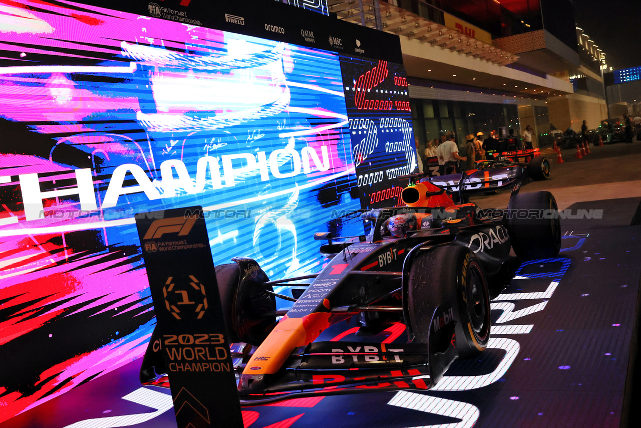 GP QATAR, Max Verstappen (NLD) Red Bull Racing RB19 celebrates winning his third World Championship in Sprint parc ferme.

07.10.2023. Formula 1 World Championship, Rd 18, Qatar Grand Prix, Doha, Qatar, Sprint Day.

- www.xpbimages.com, EMail: requests@xpbimages.com © Copyright: Charniaux / XPB Images