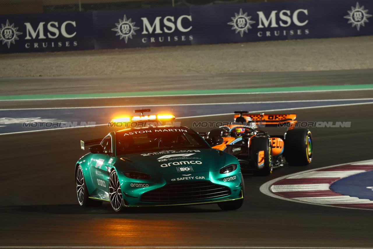 GP QATAR, Oscar Piastri (AUS) McLaren MCL60 davanti a behind the Aston Martin FIA Safety Car.

07.10.2023. Formula 1 World Championship, Rd 18, Qatar Grand Prix, Doha, Qatar, Sprint Day.

- www.xpbimages.com, EMail: requests@xpbimages.com © Copyright: Batchelor / XPB Images