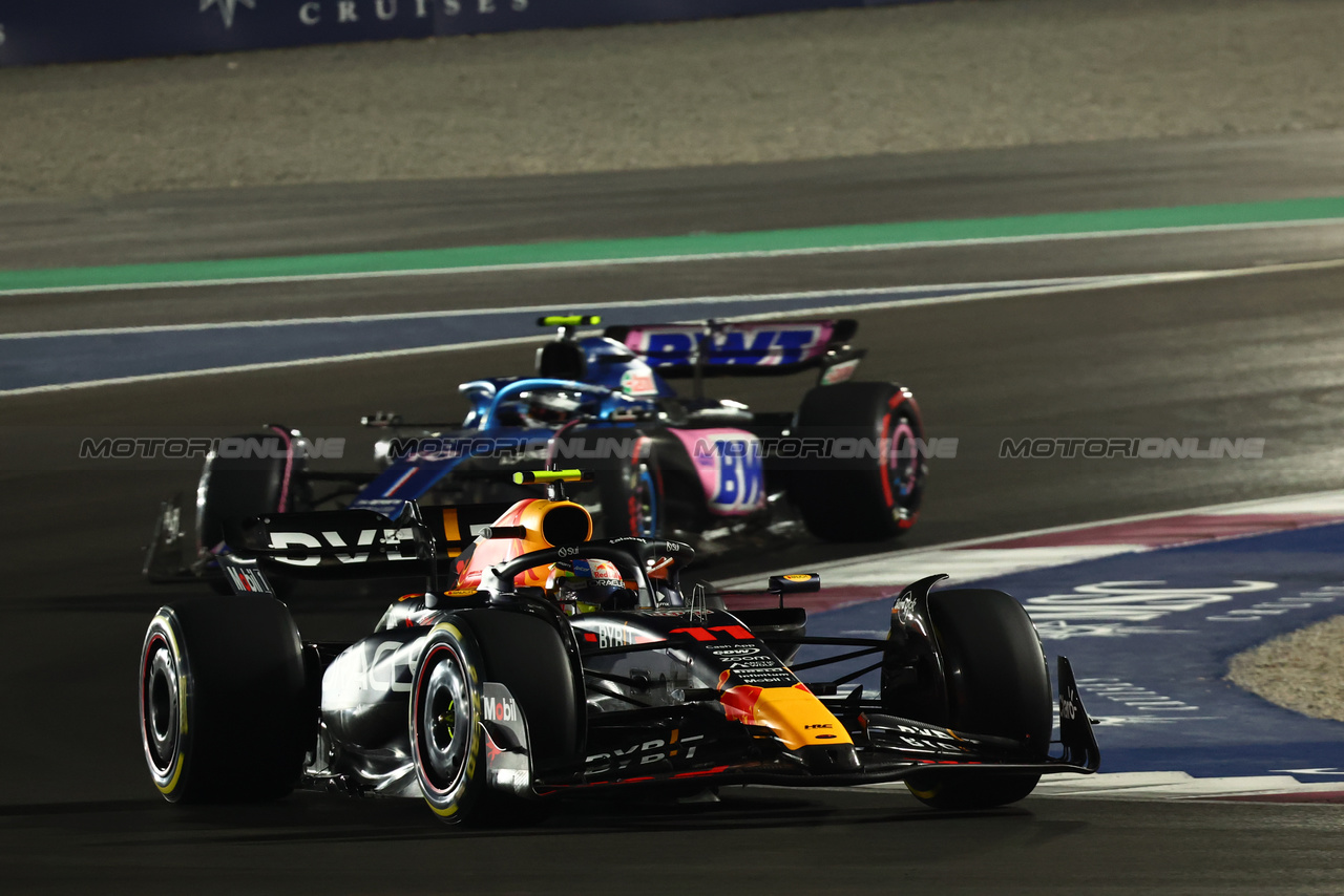 GP QATAR, Sergio Perez (MEX) Red Bull Racing RB19.

07.10.2023. Formula 1 World Championship, Rd 18, Qatar Grand Prix, Doha, Qatar, Sprint Day.

- www.xpbimages.com, EMail: requests@xpbimages.com © Copyright: Batchelor / XPB Images