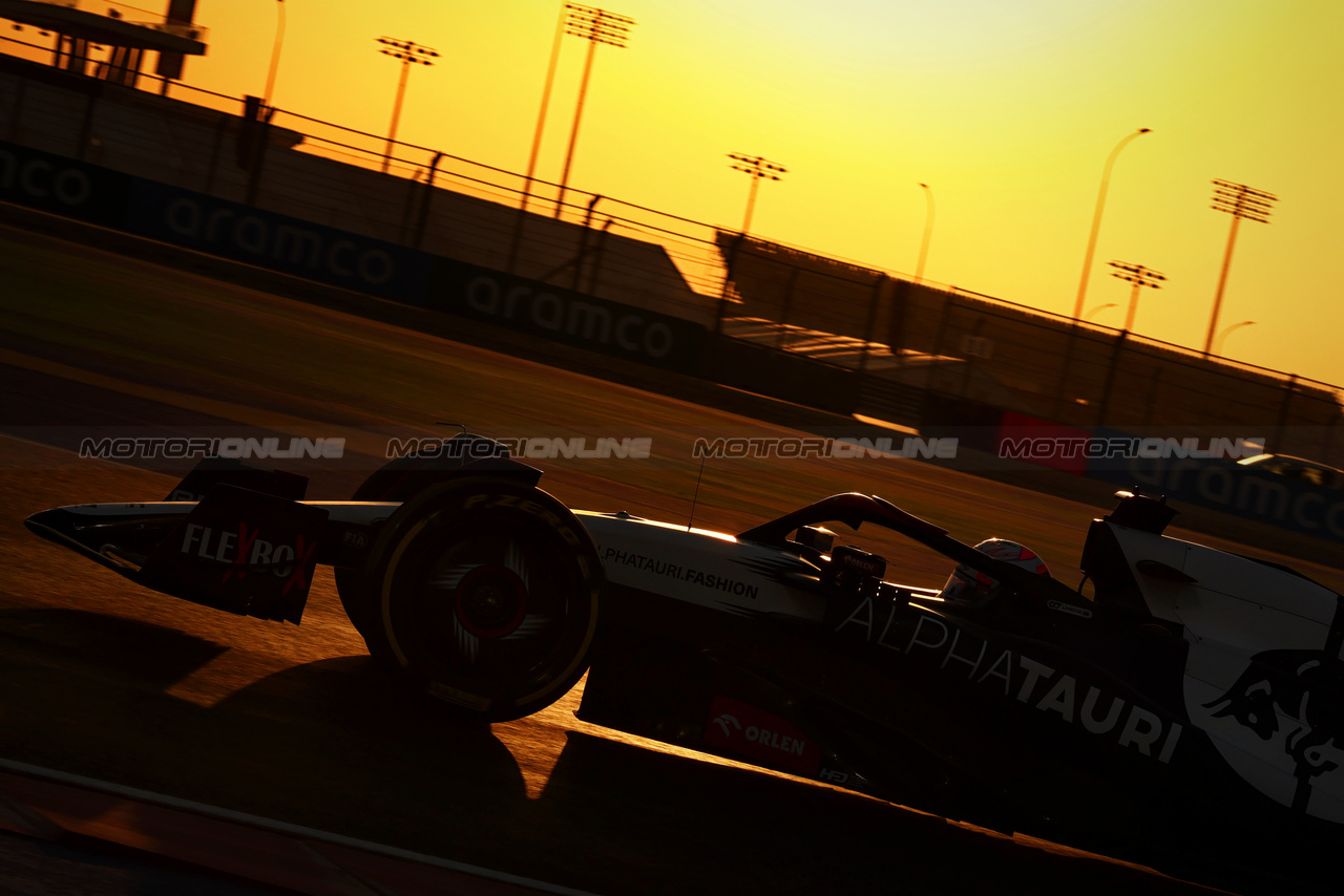 GP QATAR, Liam Lawson (NZL) AlphaTauri AT04.

06.10.2023 Formula 1 World Championship, Rd 18, Qatar Grand Prix, Doha, Qatar, Qualifiche Day.

- www.xpbimages.com, EMail: requests@xpbimages.com © Copyright: Charniaux / XPB Images