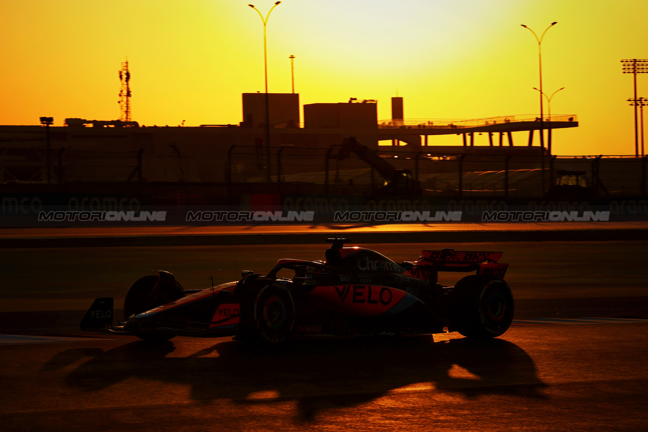GP QATAR, Oscar Piastri (AUS) McLaren MCL60.

06.10.2023 Formula 1 World Championship, Rd 18, Qatar Grand Prix, Doha, Qatar, Qualifiche Day.

- www.xpbimages.com, EMail: requests@xpbimages.com © Copyright: Charniaux / XPB Images