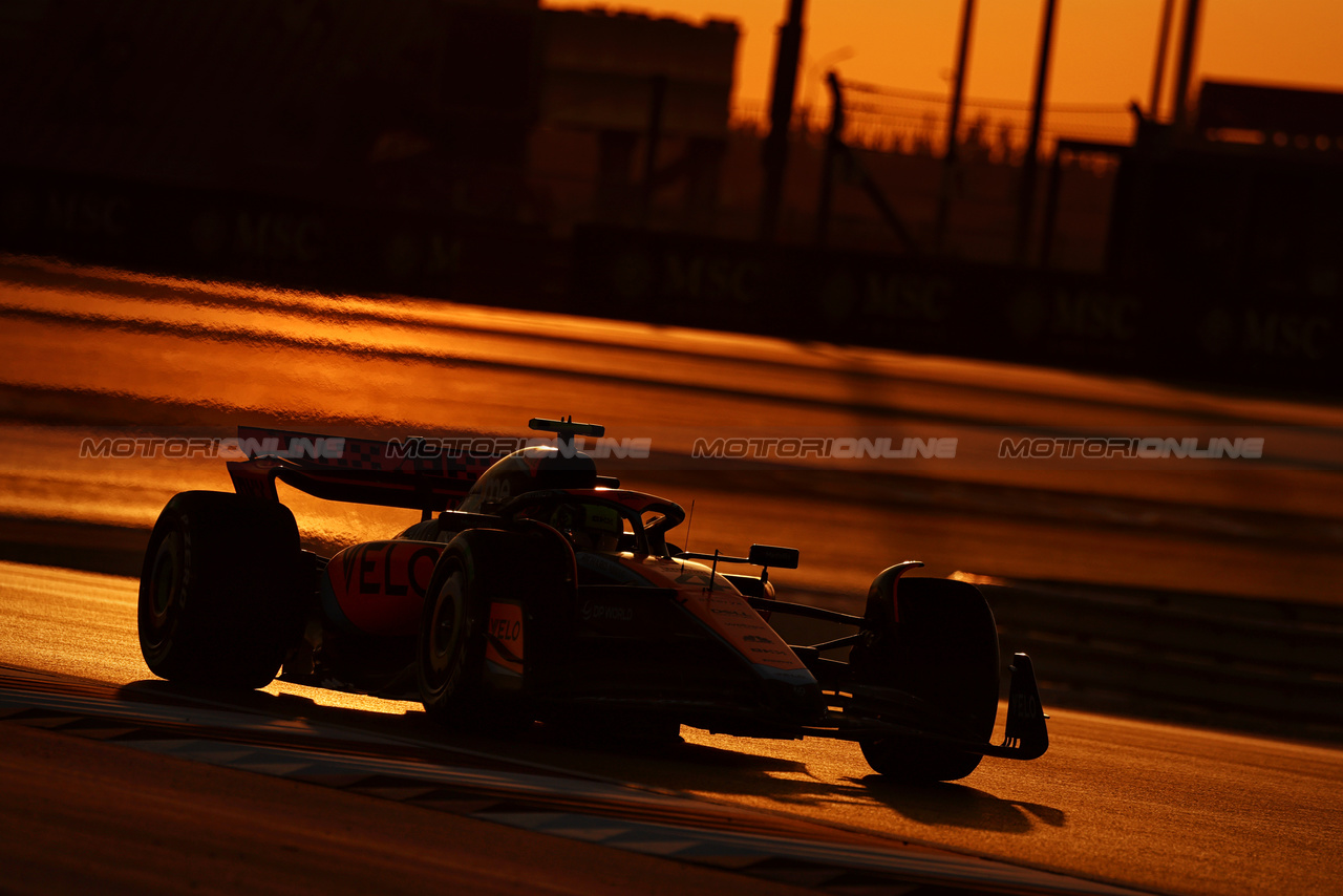 GP QATAR, Lando Norris (GBR) McLaren MCL60.

06.10.2023 Formula 1 World Championship, Rd 18, Qatar Grand Prix, Doha, Qatar, Qualifiche Day.

- www.xpbimages.com, EMail: requests@xpbimages.com © Copyright: Moy / XPB Images