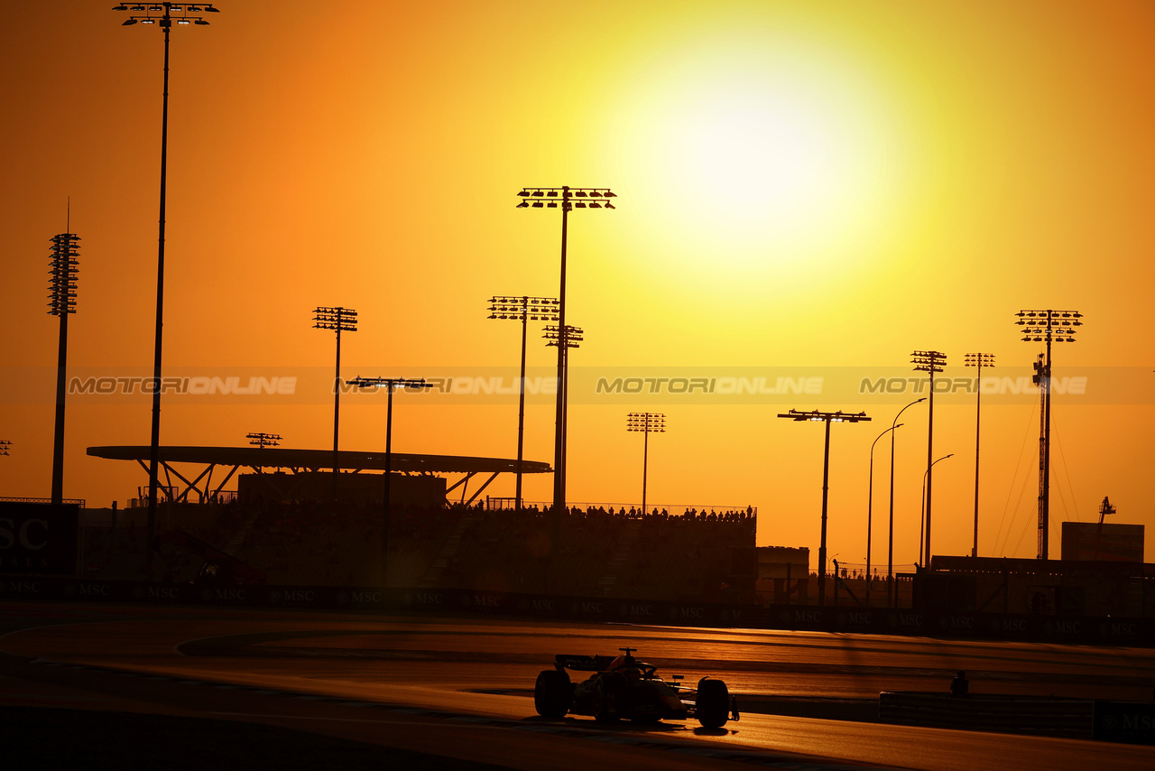 GP QATAR, Max Verstappen (NLD) Red Bull Racing RB19.

06.10.2023 Formula 1 World Championship, Rd 18, Qatar Grand Prix, Doha, Qatar, Qualifiche Day.

- www.xpbimages.com, EMail: requests@xpbimages.com © Copyright: Moy / XPB Images