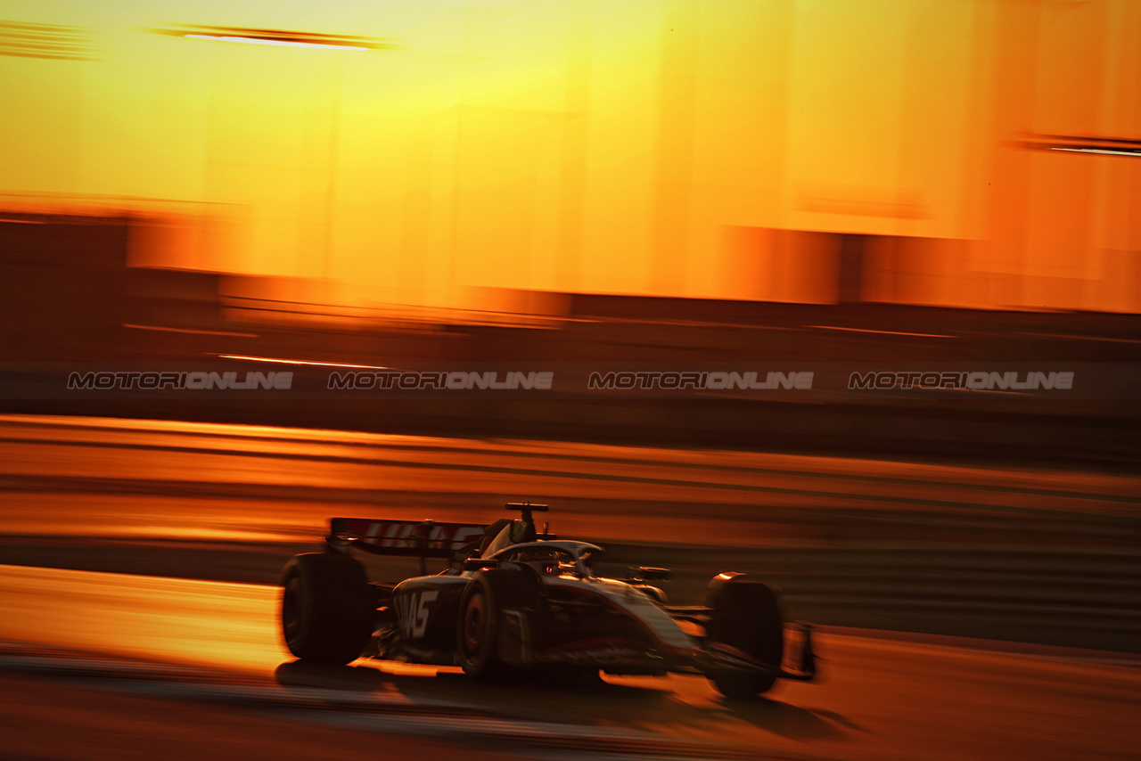 GP QATAR, Kevin Magnussen (DEN) Haas VF-23.

06.10.2023 Formula 1 World Championship, Rd 18, Qatar Grand Prix, Doha, Qatar, Qualifiche Day.

- www.xpbimages.com, EMail: requests@xpbimages.com © Copyright: Moy / XPB Images