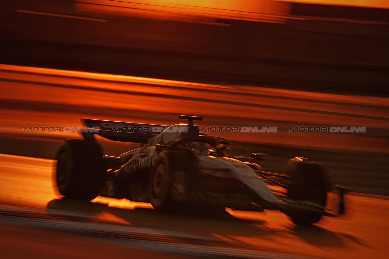 GP QATAR, Liam Lawson (NZL) AlphaTauri AT04.

06.10.2023 Formula 1 World Championship, Rd 18, Qatar Grand Prix, Doha, Qatar, Qualifiche Day.

- www.xpbimages.com, EMail: requests@xpbimages.com © Copyright: Moy / XPB Images