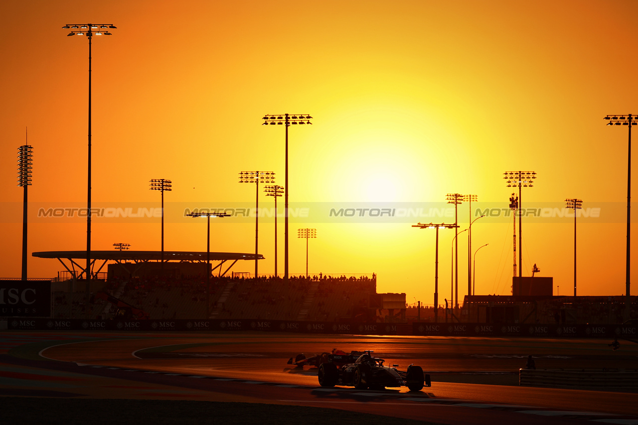 GP QATAR, Valtteri Bottas (FIN) Alfa Romeo F1 Team C43.

06.10.2023 Formula 1 World Championship, Rd 18, Qatar Grand Prix, Doha, Qatar, Qualifiche Day.

- www.xpbimages.com, EMail: requests@xpbimages.com © Copyright: Moy / XPB Images
