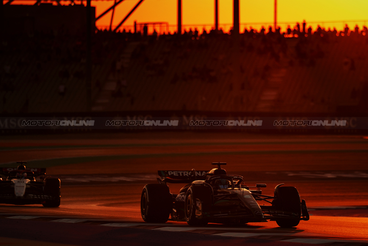 GP QATAR, George Russell (GBR) Mercedes AMG F1 W14.



06.10.2023 Formula 1 World Championship, Rd 18, Qatar Grand Prix, Doha, Qatar, Qualifiche Day.

- www.xpbimages.com, EMail: requests@xpbimages.com © Copyright: Moy / XPB Images