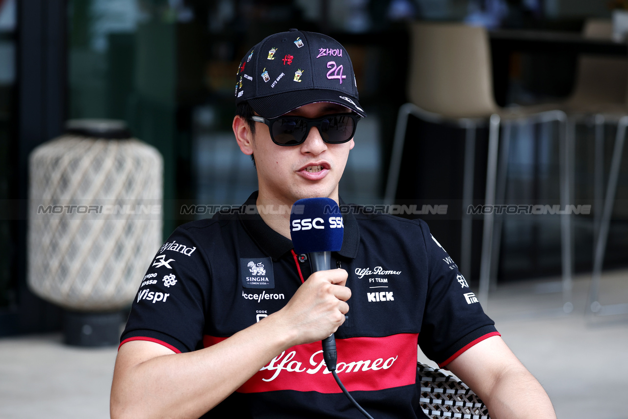 GP QATAR, Zhou Guanyu (CHN) Alfa Romeo F1 Team.

06.10.2023 Formula 1 World Championship, Rd 18, Qatar Grand Prix, Doha, Qatar, Qualifiche Day.

- www.xpbimages.com, EMail: requests@xpbimages.com © Copyright: Moy / XPB Images