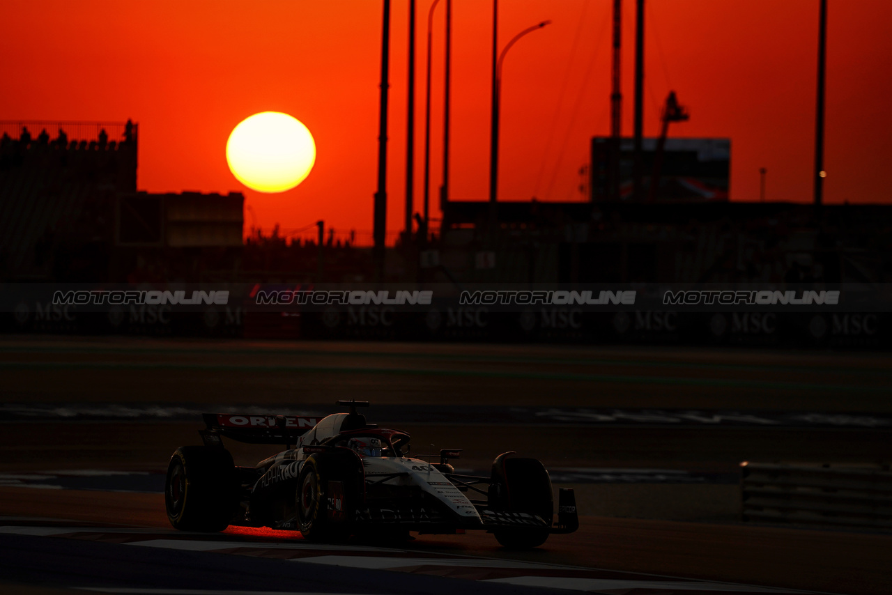 GP QATAR, Liam Lawson (NZL) AlphaTauri AT04.

06.10.2023 Formula 1 World Championship, Rd 18, Qatar Grand Prix, Doha, Qatar, Qualifiche Day.

- www.xpbimages.com, EMail: requests@xpbimages.com © Copyright: Moy / XPB Images