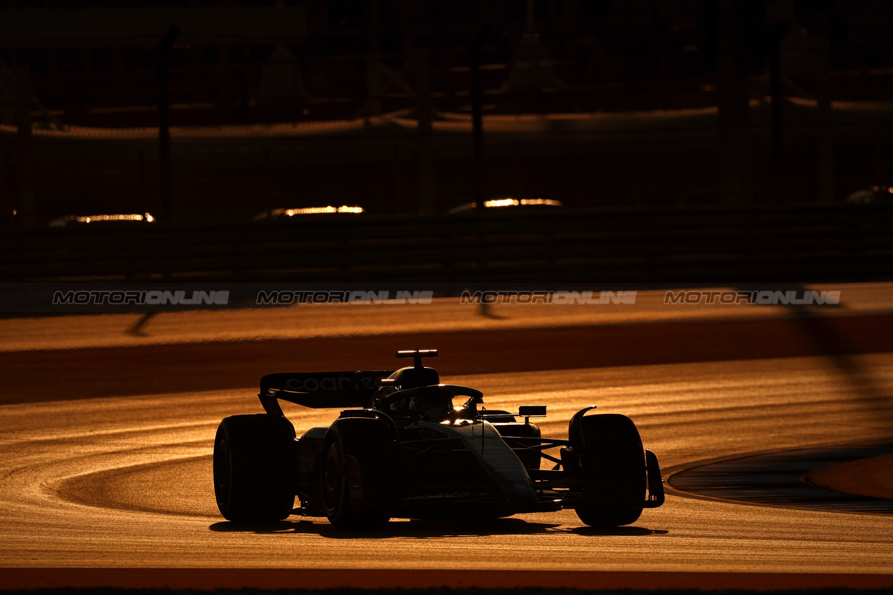GP QATAR, Lance Stroll (CDN) Aston Martin F1 Team AMR23.

06.10.2023 Formula 1 World Championship, Rd 18, Qatar Grand Prix, Doha, Qatar, Qualifiche Day.

- www.xpbimages.com, EMail: requests@xpbimages.com © Copyright: Moy / XPB Images