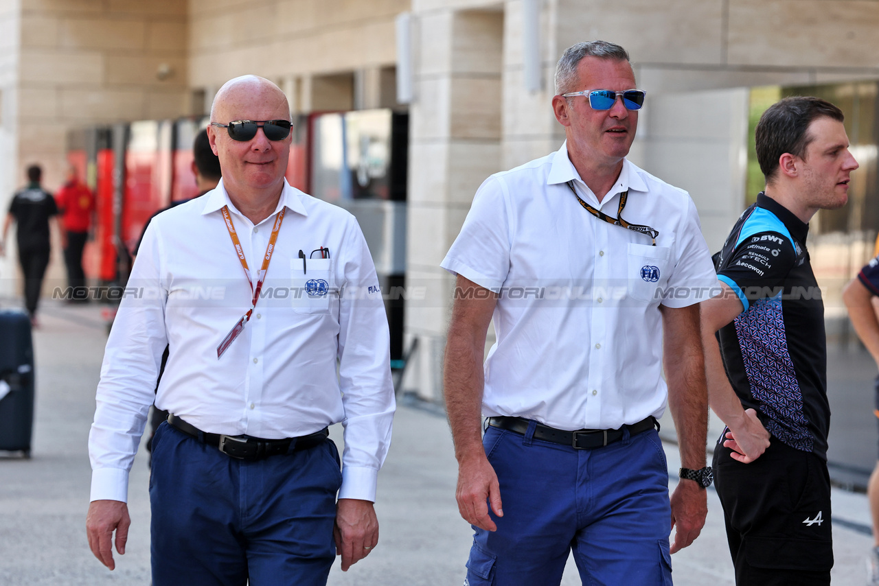 GP QATAR, Niels Wittich (GER) FIA F1 Gara Director (Right).

Formula 1 World Championship, Rd 18, Qatar Grand Prix, Venerdi' 6th October 2023. Doha, Qatar.

06.10.2023 Formula 1 World Championship, Rd 18, Qatar Grand Prix, Doha, Qatar, Qualifiche Day.

- www.xpbimages.com, EMail: requests@xpbimages.com © Copyright: Moy / XPB Images
