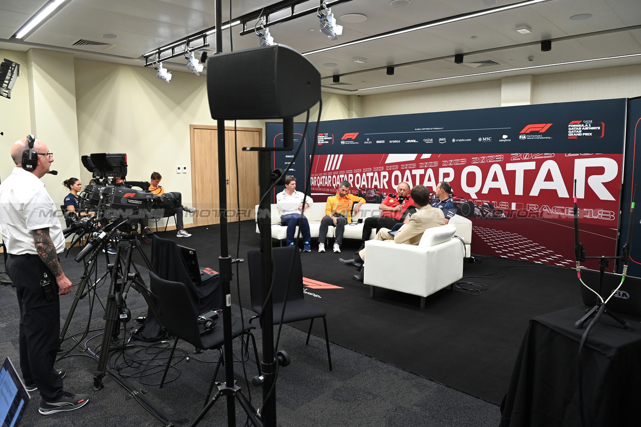 GP QATAR, (L to R): James Vowles (GBR) Williams Racing Team Principal; Andrea Stella (ITA) McLaren Team Principal; Frederic Vasseur (FRA) Ferrari Team Principal; e Peter Bayer, AlphaTauri Chief Executive Officer, in the FIA Press Conference.

06.10.2023 Formula 1 World Championship, Rd 18, Qatar Grand Prix, Doha, Qatar, Qualifiche Day.

- www.xpbimages.com, EMail: requests@xpbimages.com © Copyright: XPB Images