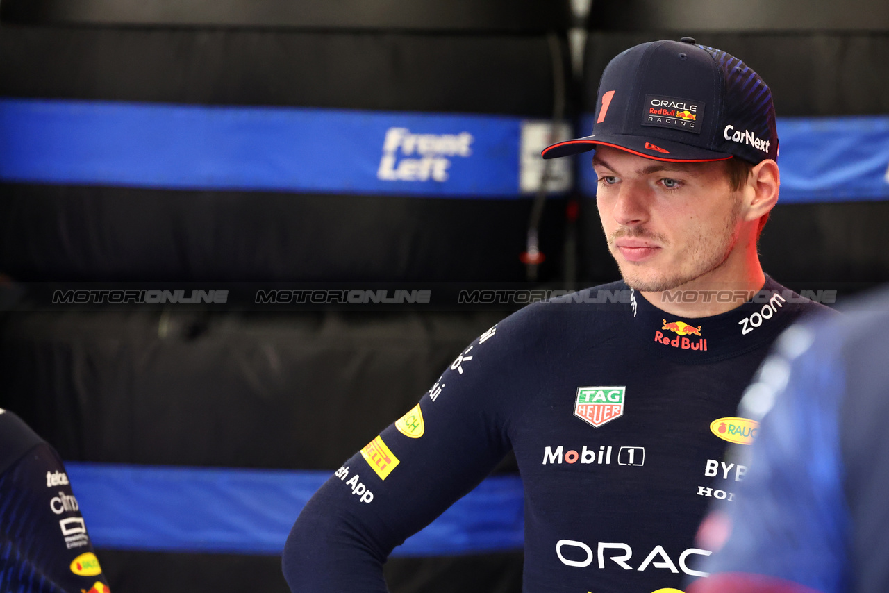 GP QATAR, Max Verstappen (NLD) Red Bull Racing.

06.10.2023 Formula 1 World Championship, Rd 18, Qatar Grand Prix, Doha, Qatar, Qualifiche Day.

- www.xpbimages.com, EMail: requests@xpbimages.com © Copyright: Batchelor / XPB Images