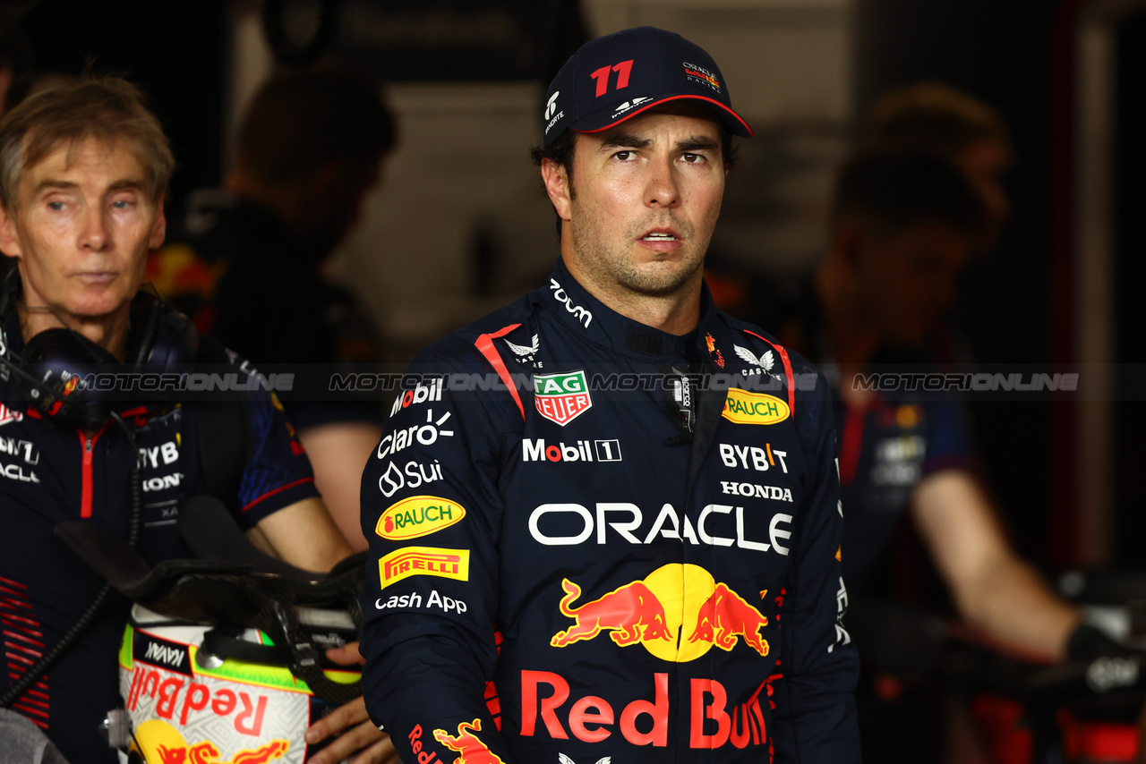 GP QATAR, Sergio Perez (MEX) Red Bull Racing.

06.10.2023 Formula 1 World Championship, Rd 18, Qatar Grand Prix, Doha, Qatar, Qualifiche Day.

- www.xpbimages.com, EMail: requests@xpbimages.com © Copyright: Batchelor / XPB Images