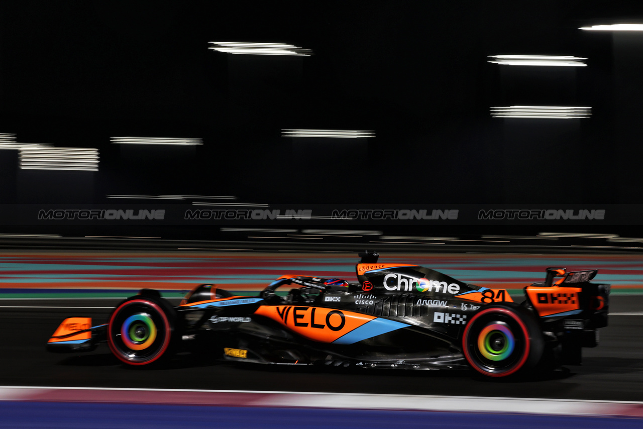 GP QATAR, Oscar Piastri (AUS) McLaren MCL60.

06.10.2023 Formula 1 World Championship, Rd 18, Qatar Grand Prix, Doha, Qatar, Qualifiche Day.

- www.xpbimages.com, EMail: requests@xpbimages.com © Copyright: Moy / XPB Images