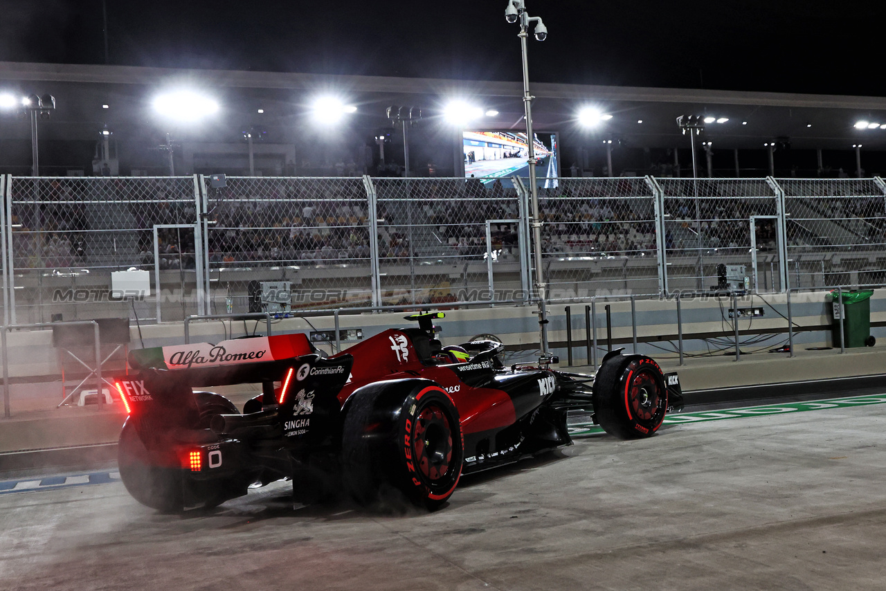 GP QATAR, Zhou Guanyu (CHN) Alfa Romeo F1 Team C43 leaves the pits.

06.10.2023 Formula 1 World Championship, Rd 18, Qatar Grand Prix, Doha, Qatar, Qualifiche Day.

- www.xpbimages.com, EMail: requests@xpbimages.com © Copyright: Moy / XPB Images