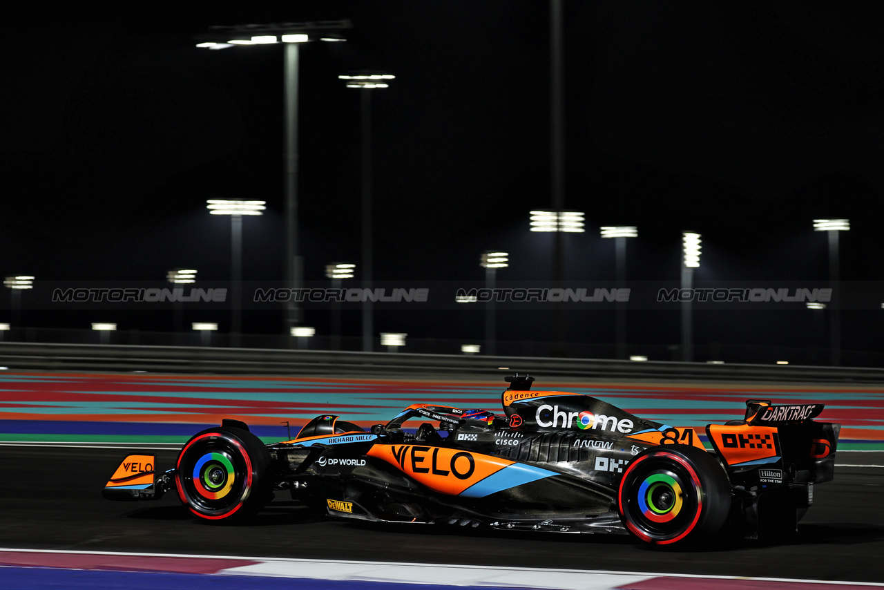 GP QATAR, Oscar Piastri (AUS) McLaren MCL60.

06.10.2023 Formula 1 World Championship, Rd 18, Qatar Grand Prix, Doha, Qatar, Qualifiche Day.

- www.xpbimages.com, EMail: requests@xpbimages.com © Copyright: Moy / XPB Images