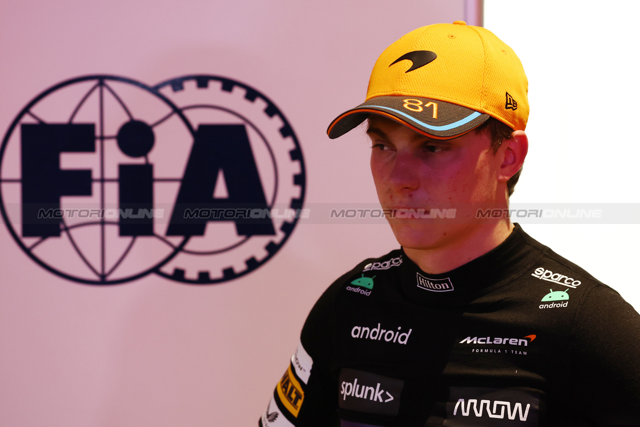 GP QATAR, Oscar Piastri (AUS) McLaren.

06.10.2023 Formula 1 World Championship, Rd 18, Qatar Grand Prix, Doha, Qatar, Qualifiche Day.

 - www.xpbimages.com, EMail: requests@xpbimages.com © Copyright: Coates / XPB Images