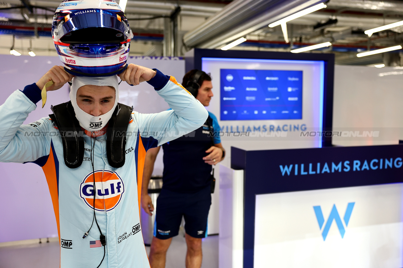 GP QATAR, Logan Sargeant (USA) Williams Racing.

06.10.2023 Formula 1 World Championship, Rd 18, Qatar Grand Prix, Doha, Qatar, Qualifiche Day.

- www.xpbimages.com, EMail: requests@xpbimages.com © Copyright: Batchelor / XPB Images