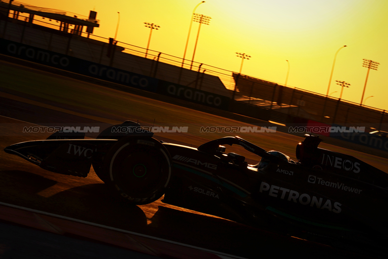 GP QATAR, George Russell (GBR) Mercedes AMG F1 W14.

06.10.2023 Formula 1 World Championship, Rd 18, Qatar Grand Prix, Doha, Qatar, Qualifiche Day.

- www.xpbimages.com, EMail: requests@xpbimages.com © Copyright: Charniaux / XPB Images