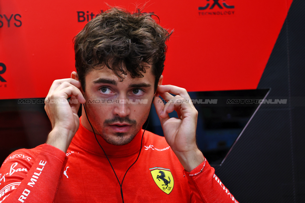 GP SINGAPORE, Charles Leclerc (MON) Ferrari.

17.09.2023. Formula 1 World Championship, Rd 16, Singapore Grand Prix, Marina Bay Street Circuit, Singapore, Gara Day.

 - www.xpbimages.com, EMail: requests@xpbimages.com © Copyright: Coates / XPB Images