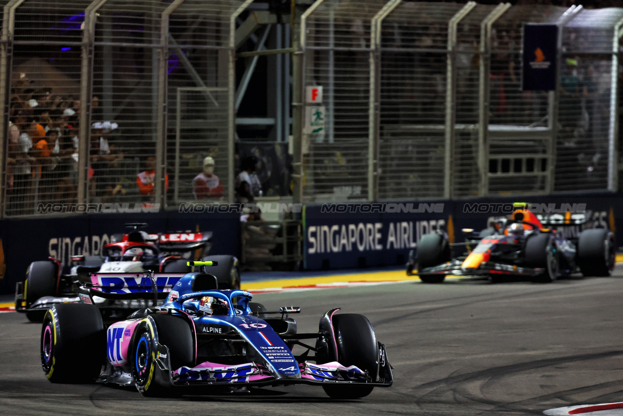 GP SINGAPORE, Pierre Gasly (FRA) Alpine F1 Team A523.

17.09.2023. Formula 1 World Championship, Rd 16, Singapore Grand Prix, Marina Bay Street Circuit, Singapore, Gara Day.

- www.xpbimages.com, EMail: requests@xpbimages.com © Copyright: Batchelor / XPB Images