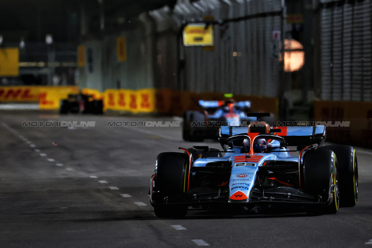 GP SINGAPORE, Alexander Albon (THA) Williams Racing FW45.

17.09.2023. Formula 1 World Championship, Rd 16, Singapore Grand Prix, Marina Bay Street Circuit, Singapore, Gara Day.

 - www.xpbimages.com, EMail: requests@xpbimages.com © Copyright: Coates / XPB Images