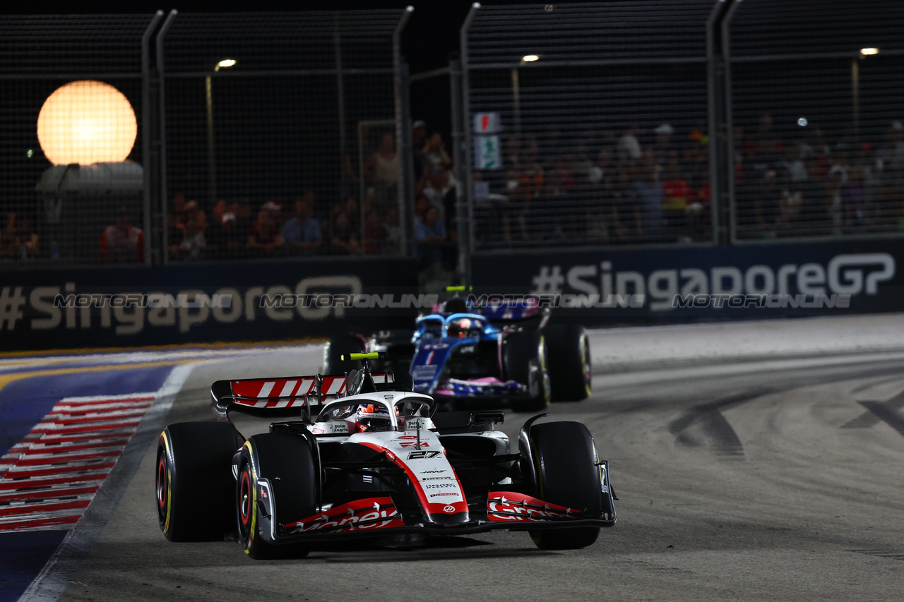 GP SINGAPORE, Nico Hulkenberg (GER) Haas VF-23.

17.09.2023. Formula 1 World Championship, Rd 16, Singapore Grand Prix, Marina Bay Street Circuit, Singapore, Gara Day.

- www.xpbimages.com, EMail: requests@xpbimages.com © Copyright: Batchelor / XPB Images