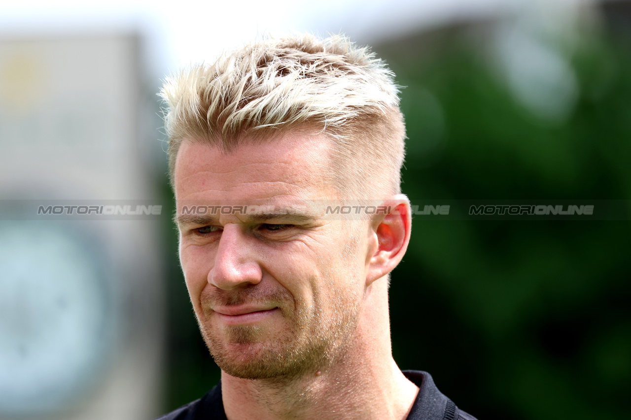 GP SINGAPORE, Nico Hulkenberg (GER) Haas F1 Team.

17.09.2023. Formula 1 World Championship, Rd 16, Singapore Grand Prix, Marina Bay Street Circuit, Singapore, Gara Day.

 - www.xpbimages.com, EMail: requests@xpbimages.com © Copyright: Rew / XPB Images